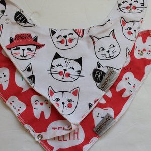 VUMINBOX BABY BANDANA LOT (2)